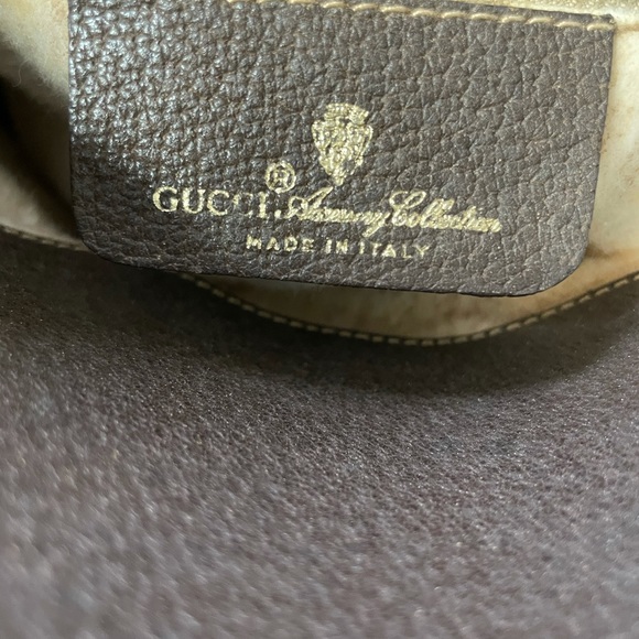 Gucci Bucket Bag (Vintage and Authentic) - Picture 11 of 16